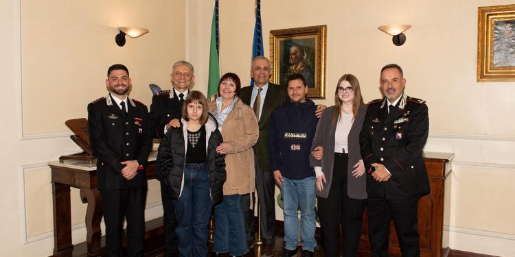 Sventò rapina in un supermercato nel napoletano: medaglia al valore civile per Anatolij Korol