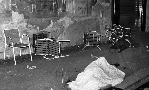 Il 52enne gambizzato a Ponticelli è il fratello di una delle vittime della “strage del bar Sayonara”