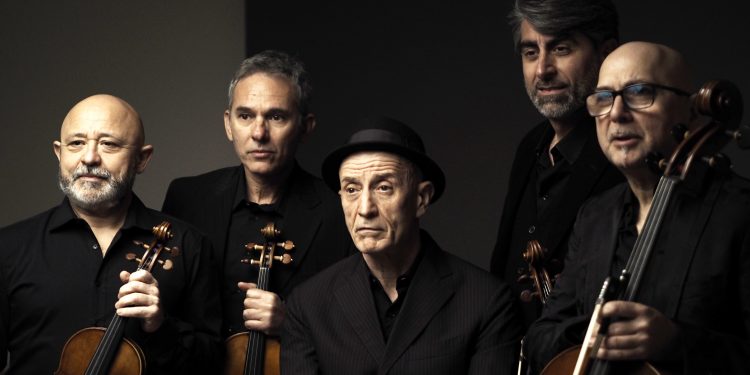 Domenica 7 aprile, al Nest, Peppe Servillo e Solis String Quartet 