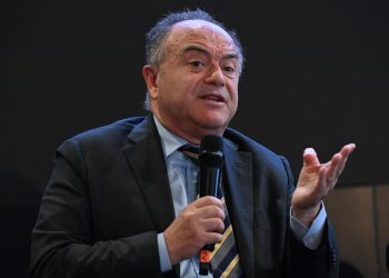 L’appello di Gratteri agli studenti: “Siate liberi di testa, studiate e non fatevi comprare”