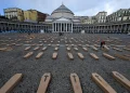 Morti sul lavoro, 500 bare in piazza Plebiscito a Napoli