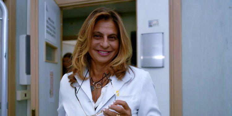 Da Ron a Vincenzo De Lucia, una serata di sorrisi e solidarietà per ricordare Gabriella Fabbrocini