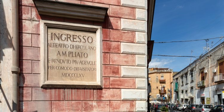 Teatro Antico di Ercolano, da mercoledì 15 maggio ripartono le visite