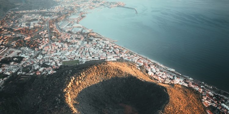 Sciame sismico Campi Flegrei: cosa sta succedendo?