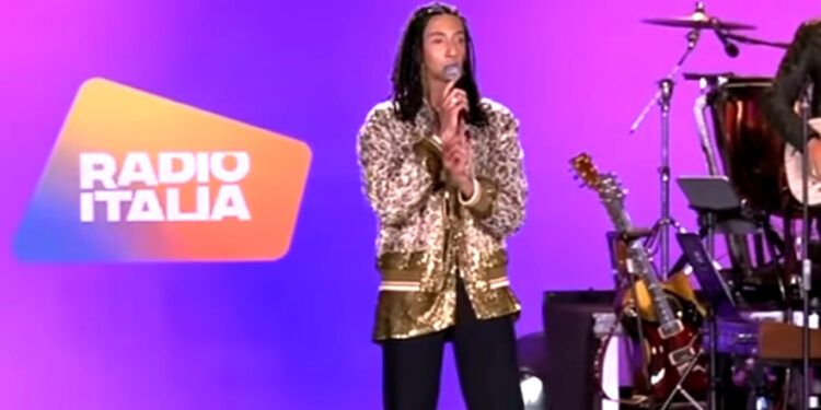 Ghali: «Sono stato cancellato dal Radio Italia Live a Napoli per aver chiesto un minuto di silenzio per la Palestina»