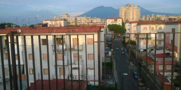 Incursione dei De Micco nel fortino dei rivali: spedizione punitiva nel rione De Gasperi