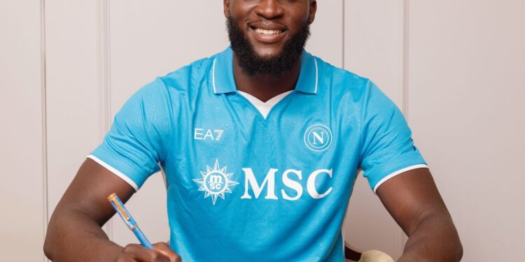 Romelu Lukaku è un nuovo giocatore del Napoli: l’annuncio di De Laurentiis