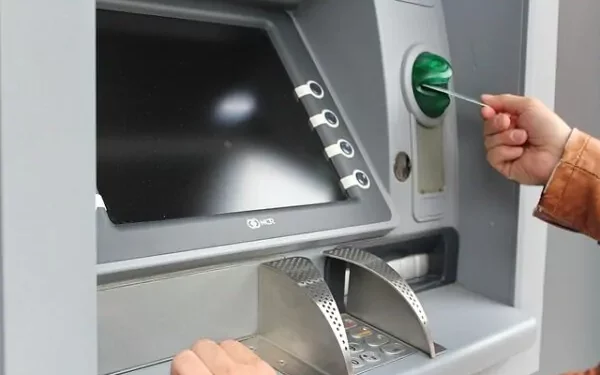 Novità per i prelievi al bancomat, ecco cosa cambierà