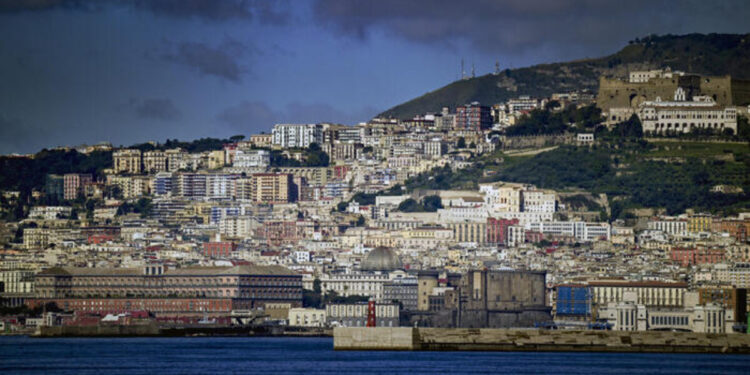 Napoli, divieto temporaneo di balneazione in quattro tratti di costa