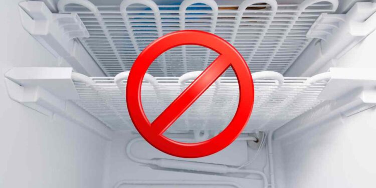 Ghiaccio nel freezer, il trucco per eliminarlo facilmente