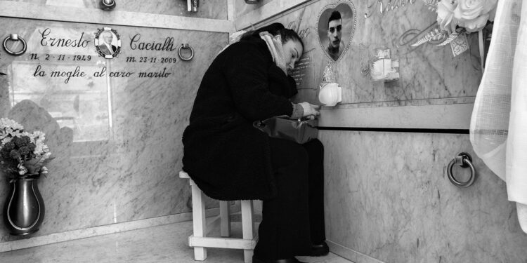 “La Città Invisibile” del fotografo Paolo Manzo in mostra alla 36a edizione di “Visa Pour l’Image 2024”