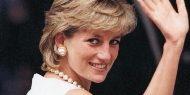 Lady Diana, la storia di un’icona che neanche la morte è riuscita ad oscurare