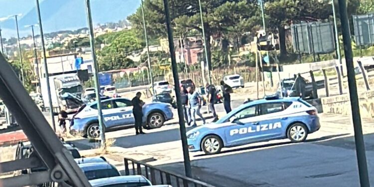 Ponticelli, lite violenta nel “parco di Topolino” dopo l’agguato