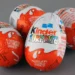 Kinder Sorpresa compie 50 anni, Ferrero festeggia con un concorso a premi