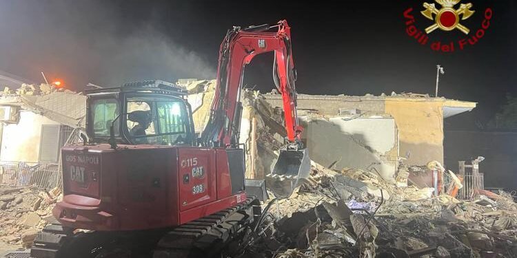 Palazzina crollata Saviano: ritrovato nella notte il corpo dell’anziana