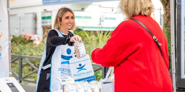 Dal 25 al 27 ottobre, nelle piazze di Napoli torna “la zuppa della bontà” di Progetto Arca