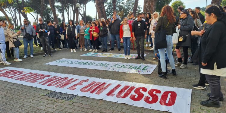 Vertenza OSS-Napoli 1 Centro: Verdoliva non riceve i lavoratori Gesco, occupata sede Frullone