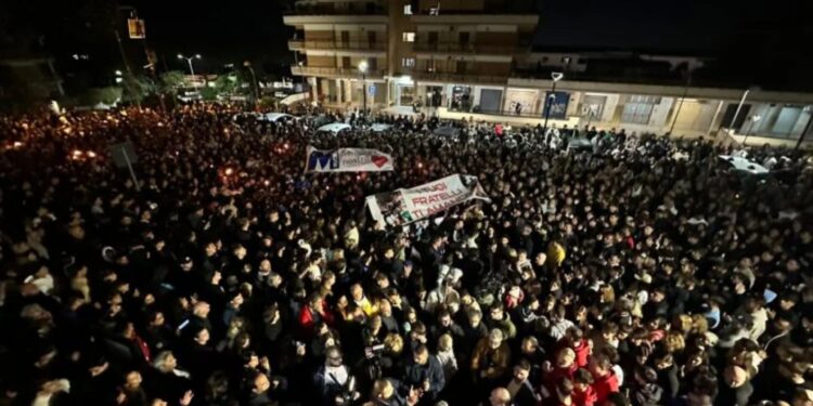 Dolore e lacrime a San Sebastiano al Vesuvio, la comunità si stringe intorno al ricordo di Santo