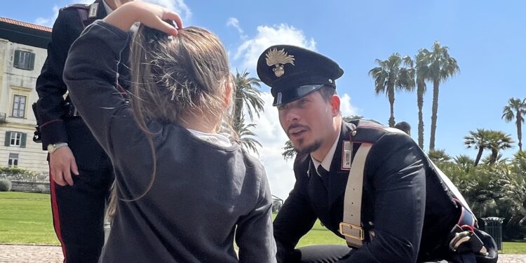 Carabinieri di ritorno dal carcere soccorrono un bambino di sei anni