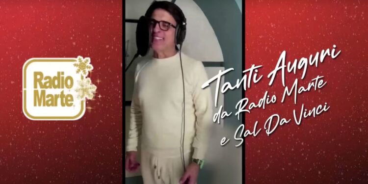 VIDEO-Sal Da Vinci, ecco la versione natalizia di “Rossetto e Caffè”