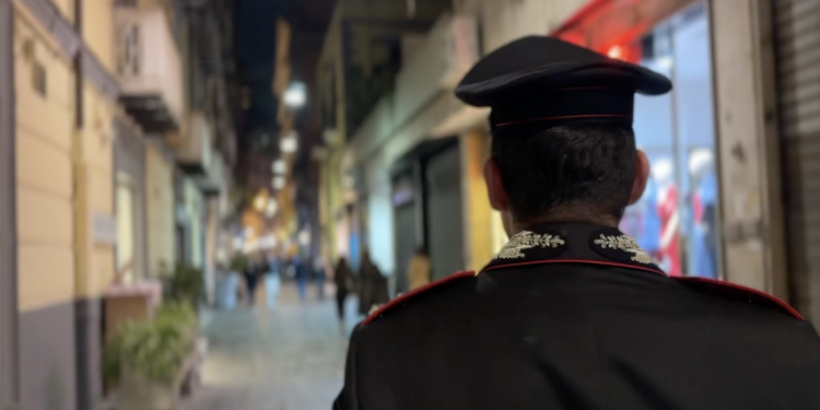 Napoli: carabinieri nella movida di Chiaia, parcheggiatori abusivi nel mirino dei controlli