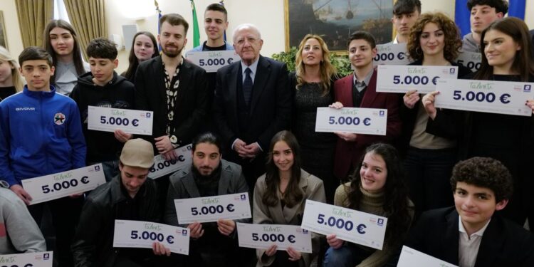 “Voucher Talenti”: la Regione Campania premia 55 studenti con voucher di 5mila euro