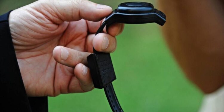 Braccialetti antistalking: tra promesse e fallimenti. Una misura inefficace?
