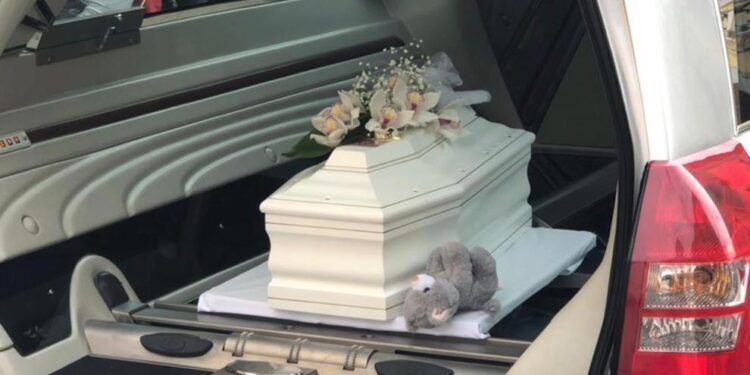 Dolore e lacrime a Barra per la morte di Giuseppe, un bimbo di tre anni