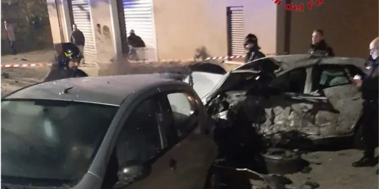 Incidente stradale nel salernitano: morti un 24enne e un 25enne