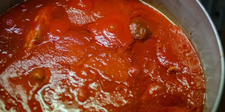 Il ragù della domenica: il rito delle famiglie napoletane e italiane