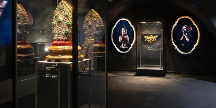 Biglietto unico per visitare Tesoro di San Gennaro e Complesso monumentale di Sant’Anna dei Lombardi