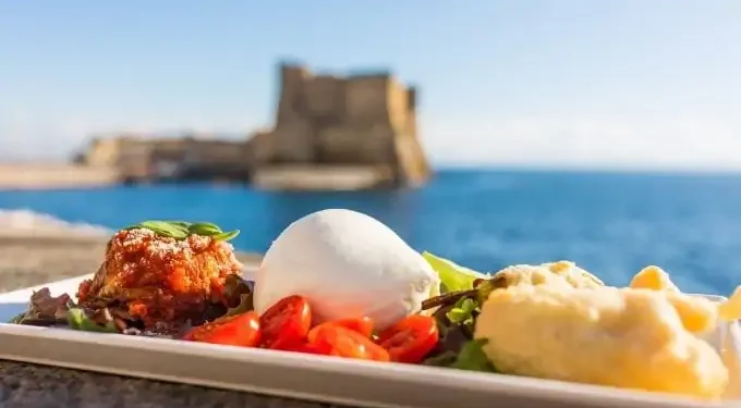 La classifica, le città dove si mangia meglio al mondo: Napoli dal podio al 19esimo posto