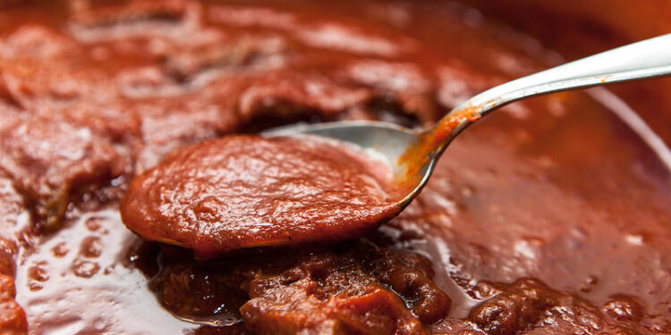 Il pranzo della domenica napoletana: una festa di sapori e tradizione