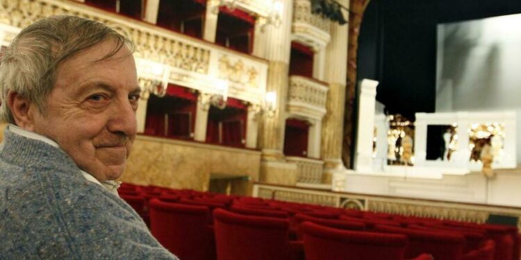 Morto all’età di 91 anni il maestro Roberto De Simone