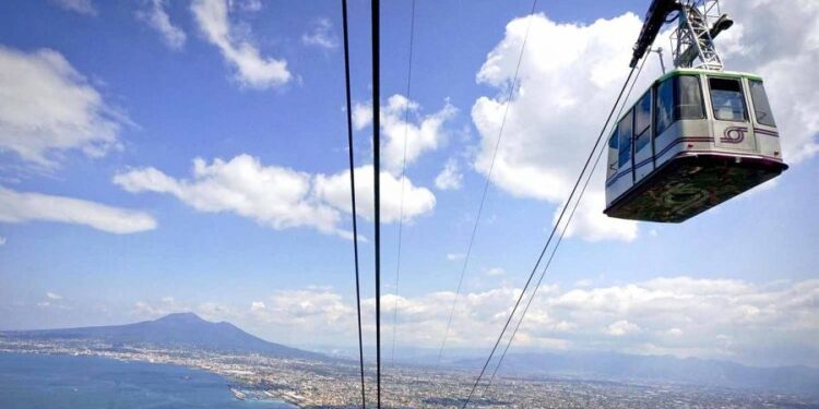 Cede cavo della Funivia del Monte Faito: quattro morti e un ferito grave