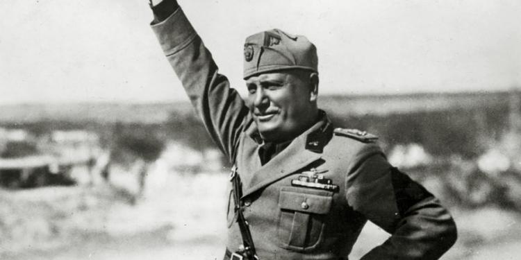 27 aprile 1945: Mussolini catturato dai partigiani mentre tentava di fuggire verso la Svizzera