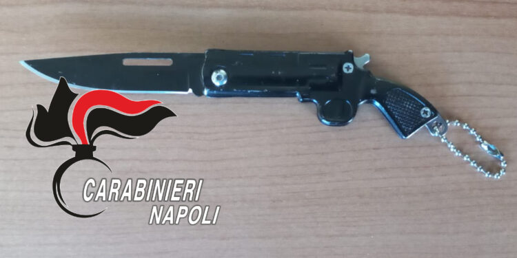 Portici, minaccia con un coltello un giovane durante la movida: 21enne denunciato