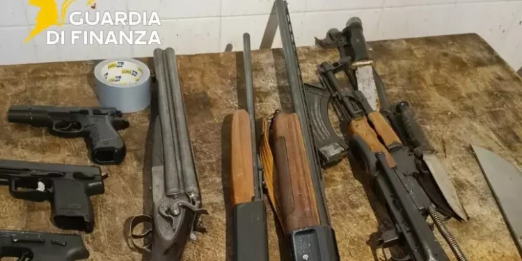 Maxi sequestro di droga e armi a Velletri: quattro arresti della Guardia di Finanza 