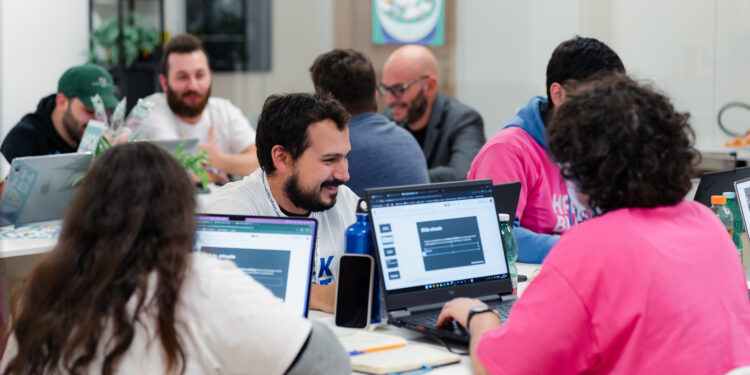 Hack & Blast²: 150 talenti tech si sfidano nella creazione di automazioni AI che “funzionano davvero”
