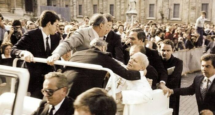 13 maggio 1981: attentato a Papa Giovanni Paolo II in piazza San Pietro a Roma