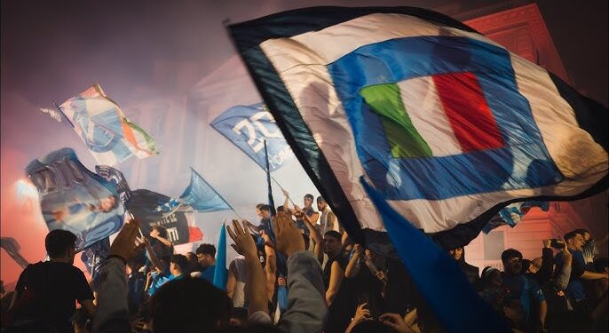 Napoli batte il Cagliari ed è campione d’Italia: il trionfo di una squadra, di una città, di un popolo
