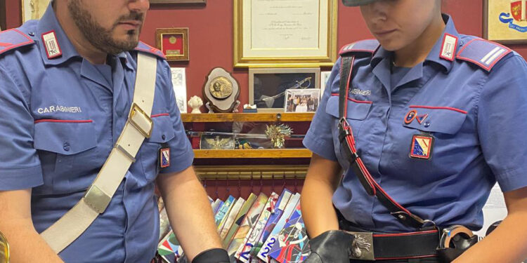 Controlli straordinari tra San Giorgio a Cremano ed Ercolano: pistola con colpo in canna in un condominio, due denunce e un arresto per spaccio