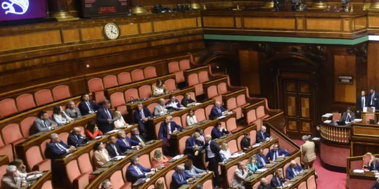 Reato di femminicidio, via libera unanime del Senato: il ddl passa alla Camera