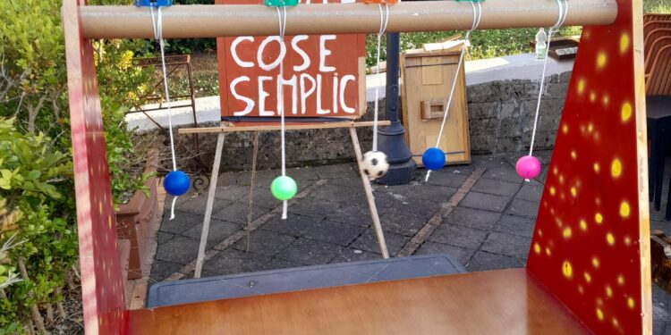 Giochi di legno e sogni riciclati: l’artigiano Campano Raffaele Ferraioli incanta l’Italia con “Il Bello delle Cose Semplici”