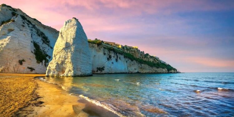 Vieste e Resort Pugnochiuso: due modi complementari di vivere il mare del Gargano 
