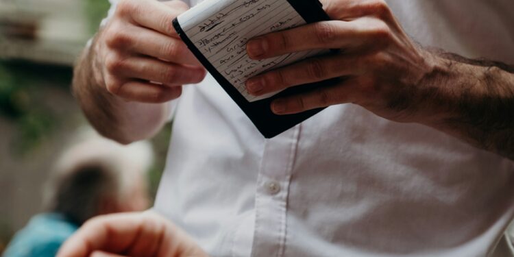Ecco perché con i menù cartacei si ordinano più piatti e bevande rispetto ai menù QR code 