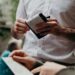 Ecco perché con i menù cartacei si ordinano più piatti e bevande rispetto ai menù QR code 