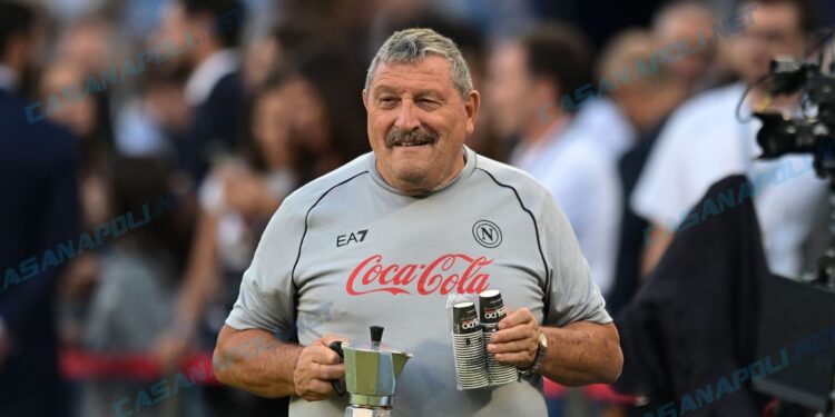 Tommaso Starace, storico magazziniere del Napoli, annuncia il ritiro