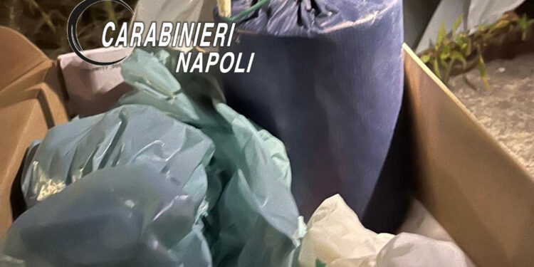 Napoli: un ordigno e oltre mezzo chilo di droga, 50enne arrestato dai Carabinieri