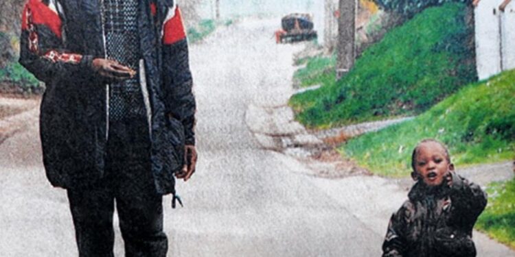 Lutto per il calciatore azzurro Romelu Lukaku: morto all’età di 58 anni il padre Roger